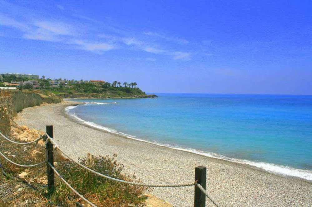 Blue Coral Beach Villas Paphos Exterior foto